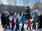 Депутаты Думы города Иркутска проводят новогодние праздники в своих избирательных округах