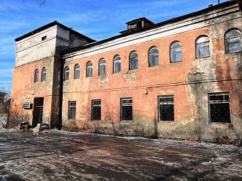 Средства на обследование здания бывшей общественной бани в предместье Рабочее выделены по инициативе Алексея Распутина