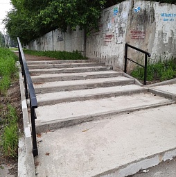 В избирательном округе депутата Григория Вакуленко в этом году отремонтировали 22 лестницы