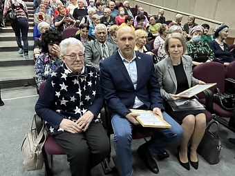Депутат Леонид Усов поздравил Совет ветеранов Ленинского округа с юбилеем