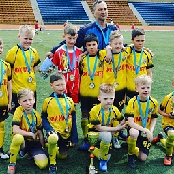 Депутат Алексей Распутин поздравил футбольную команду Рабочего с победой на региональном турнире