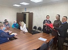 Депутат Думы Иркутска Иван Гущин подарил ноутбук представителям двух общественных организаций